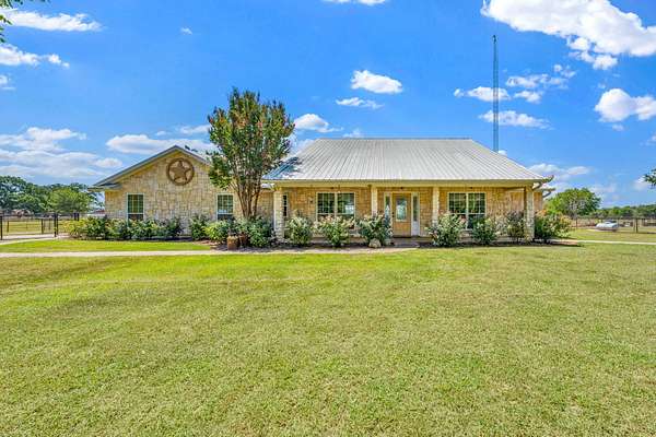 20 Acres of Agricultural Land with Home for Sale in Emory, Texas