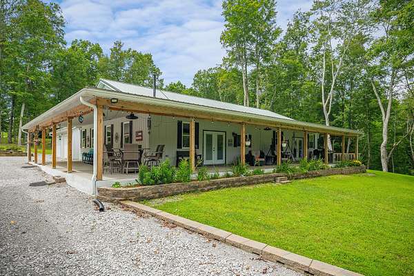 16.2 Acres of Recreational Land with Home for Sale in Crossville, Tennessee