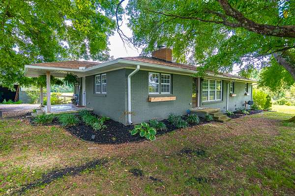 13.4 Acres of Land with Home for Sale in Fayetteville, Tennessee