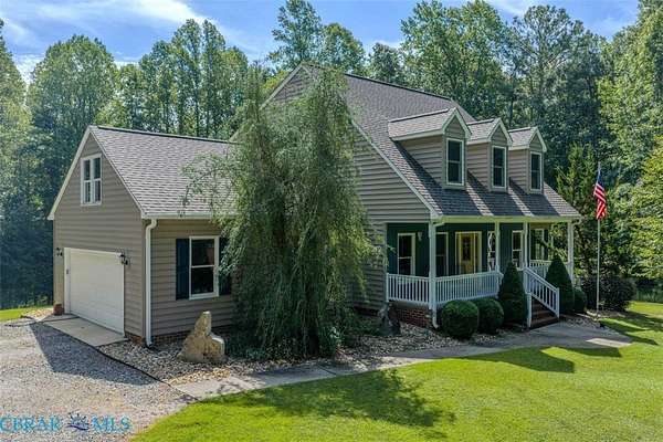 7.59 Acres of Land with Home for Sale in Gloucester, Virginia