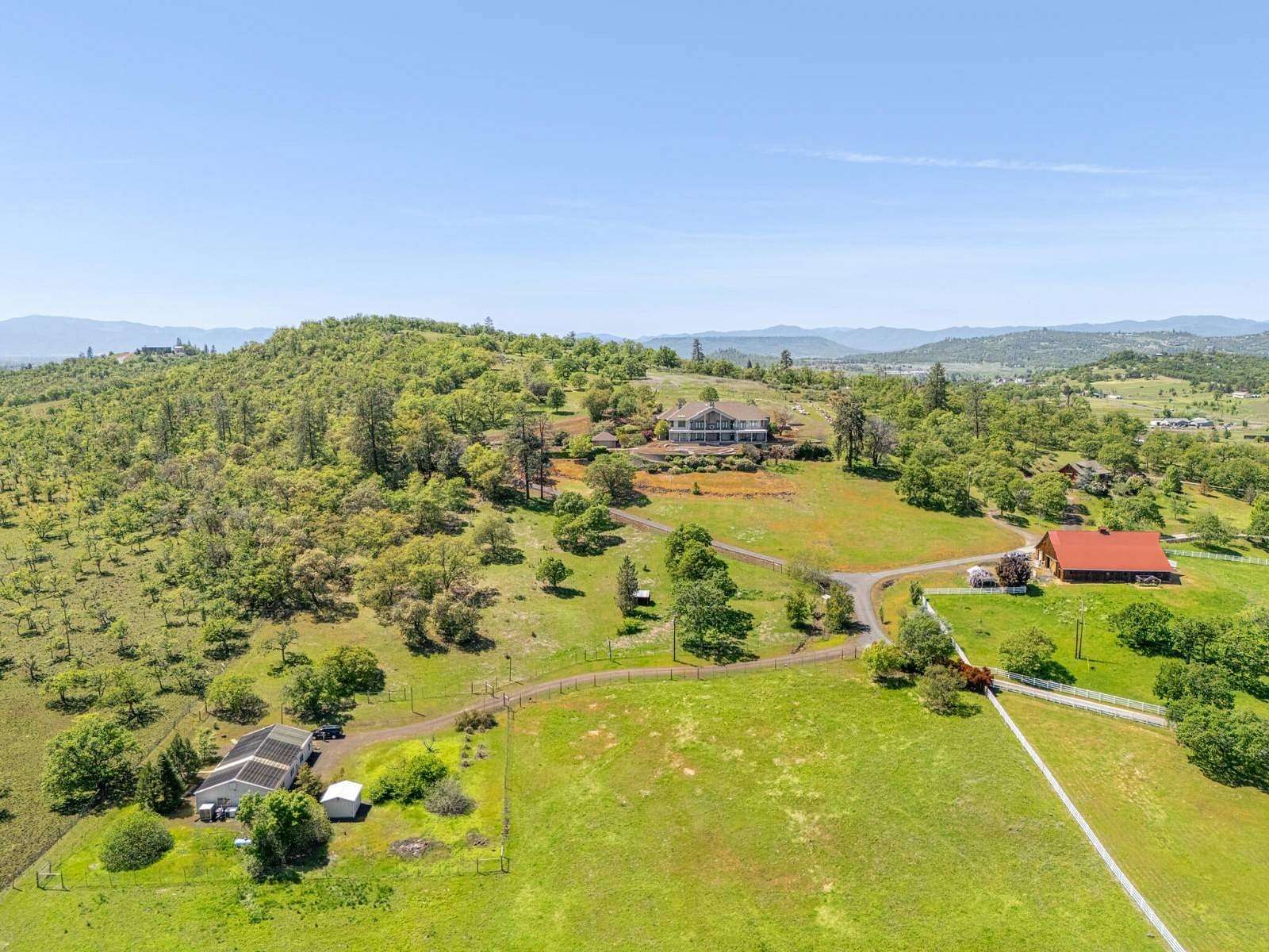 20 Acres of Land with Home for Sale in Oregon City, Oregon