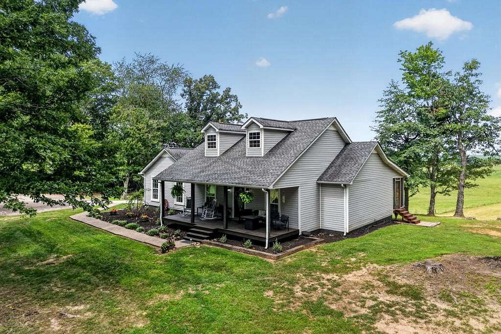 16.5 Acres of Land with Home for Sale in Rickman, Tennessee