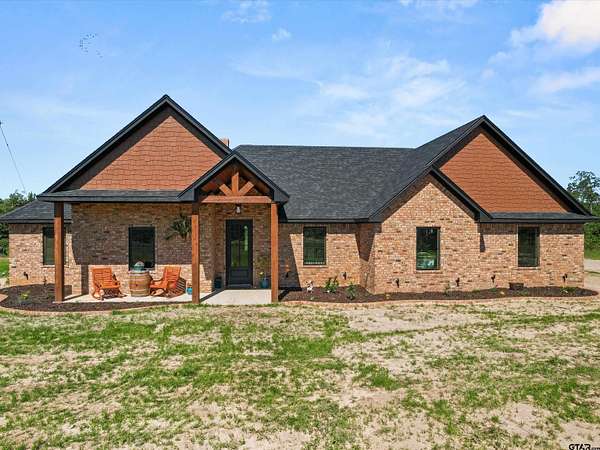 40 Acres of Land with Home for Sale in Hawkins, Texas