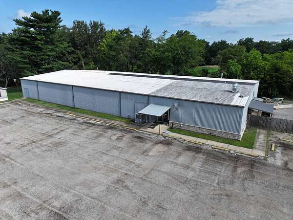 1.5 Acres of Improved Commercial Land for Sale in Albion, Illinois