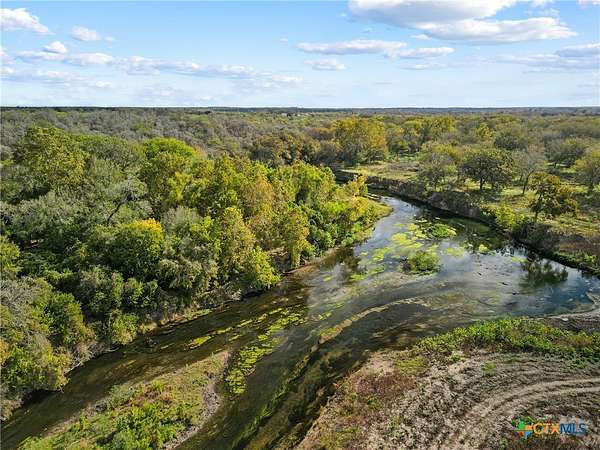 29 Acres of Land for Sale in Seguin, Texas