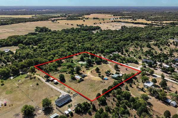 5.27 Acres of Land with Home for Sale in Kemp, Texas