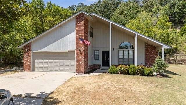 2.2 Acres of Land with Home for Sale in Tulsa, Oklahoma