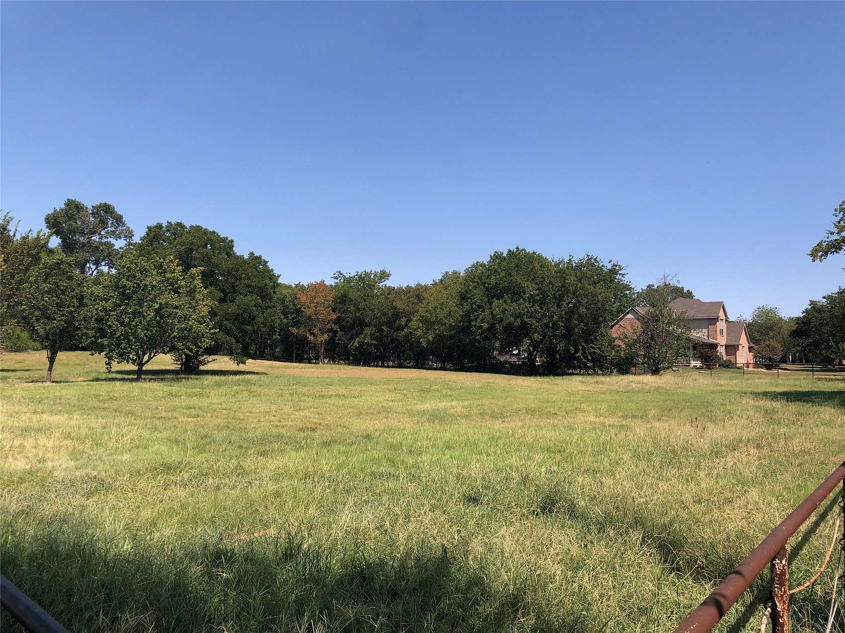 1 Acre of Residential Land for Sale in Double Oak, Texas