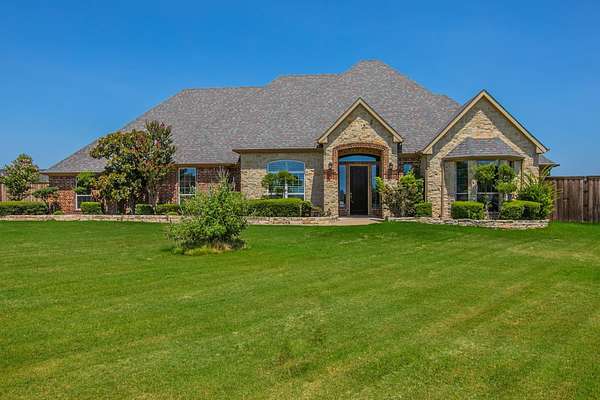 1.54 Acres of Land with Home for Sale in Terrell, Texas