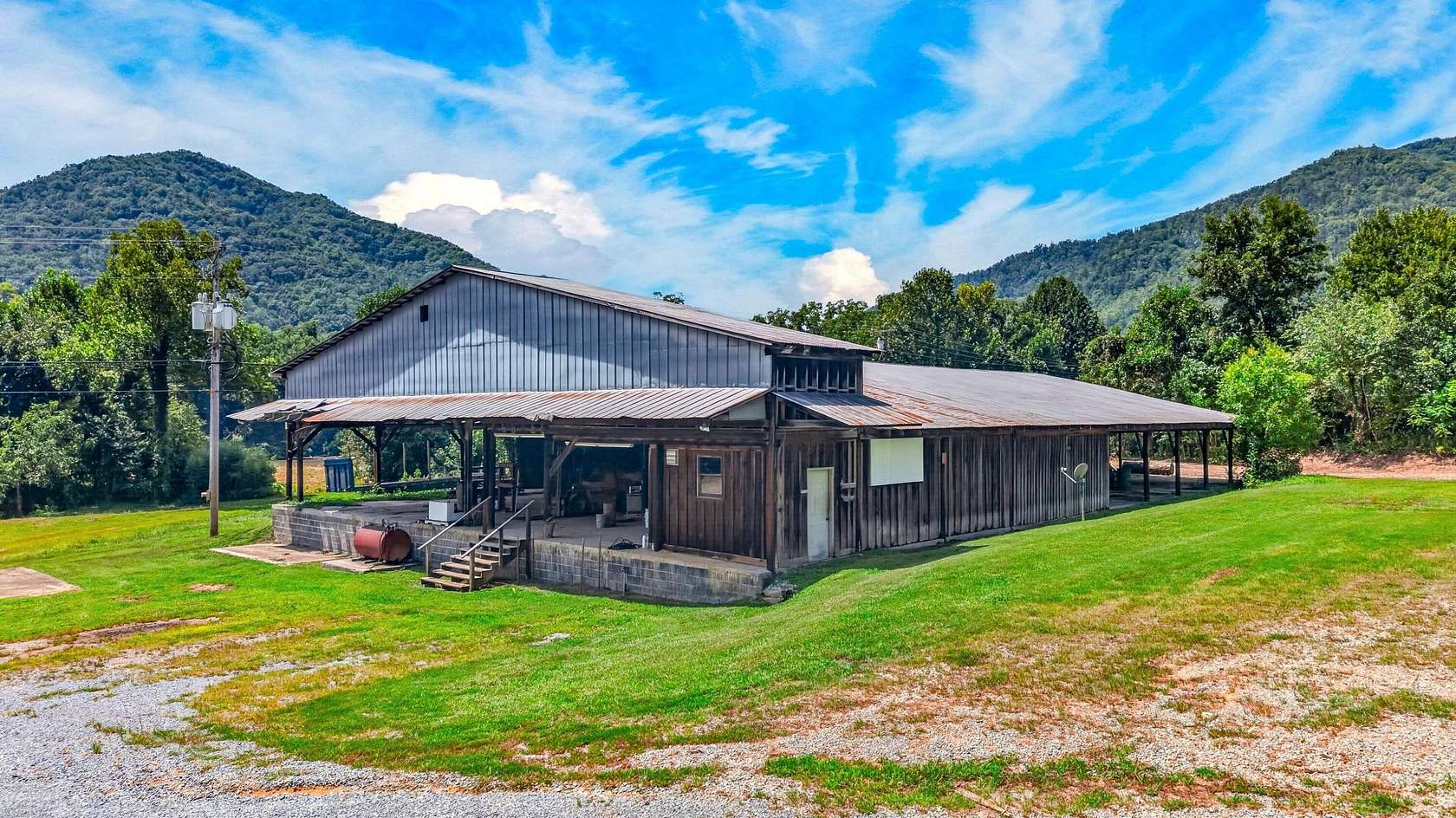 7.36 Acres of Mixed-Use Land for Sale in Del Rio, Tennessee
