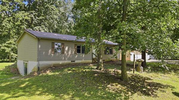 3 Acres of Land with Home for Sale in Utica, Ohio