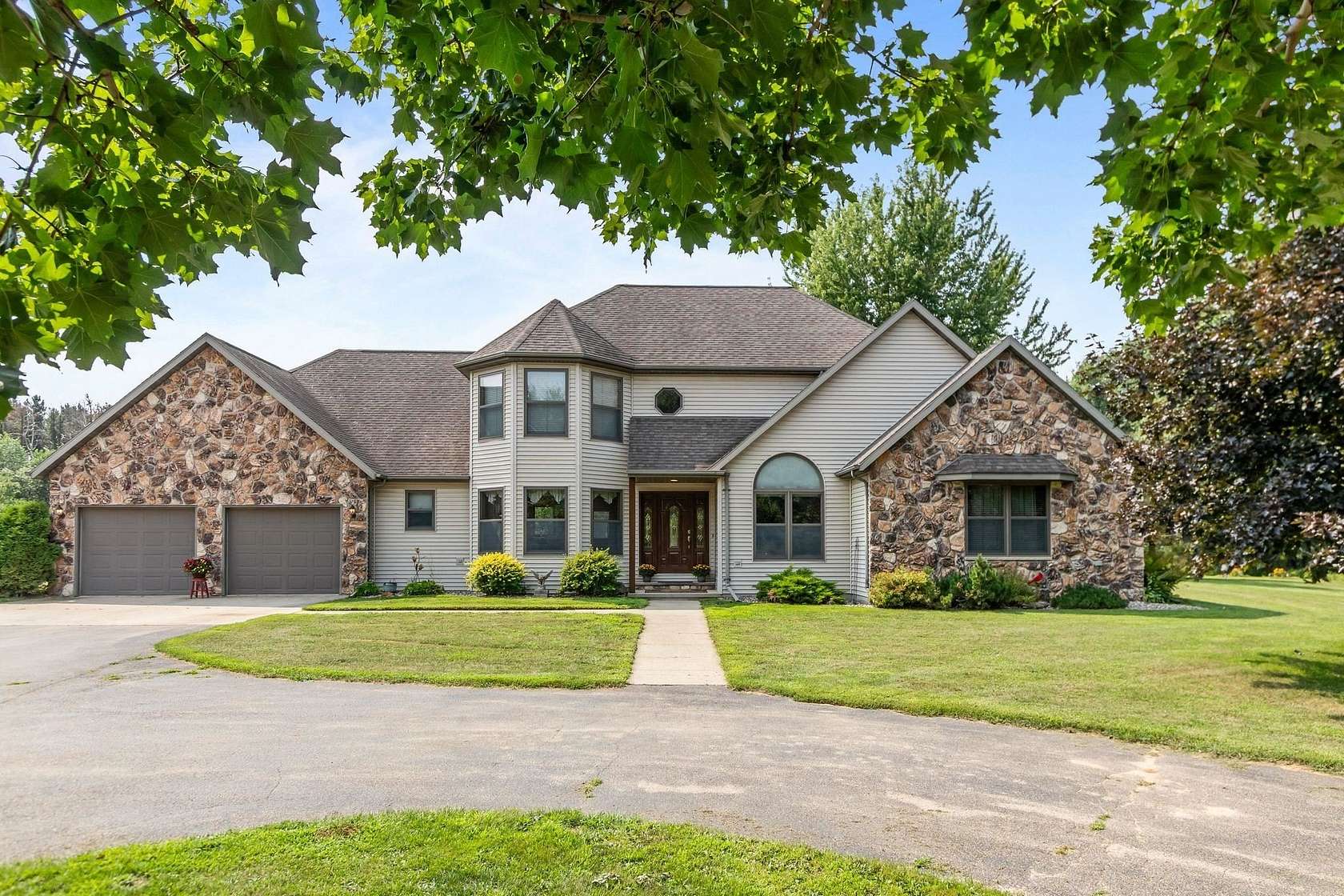 19.8 Acres of Land with Home for Sale in New London, Wisconsin