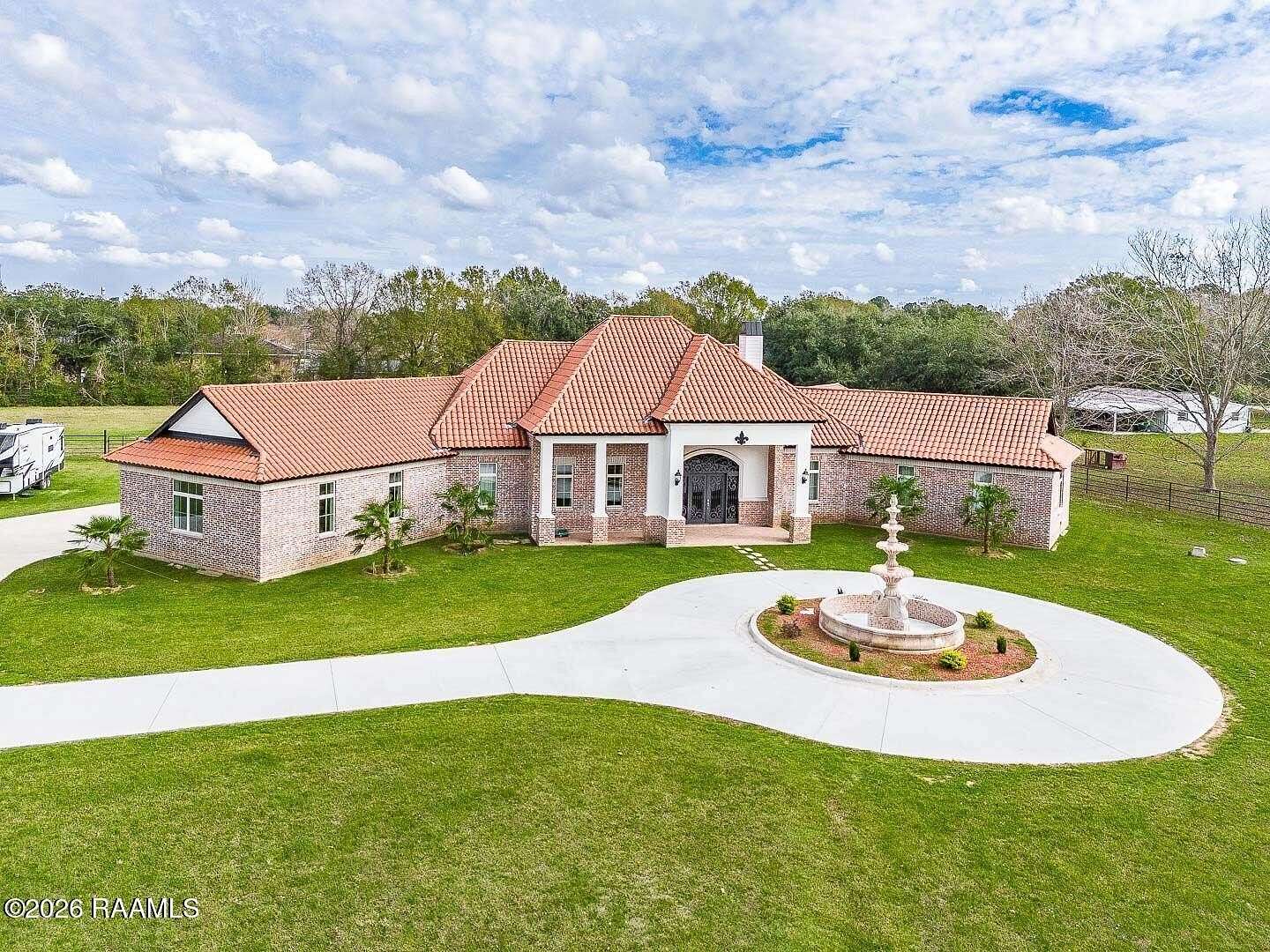 3.27 Acres of Land with Home for Sale in Lafayette, Louisiana