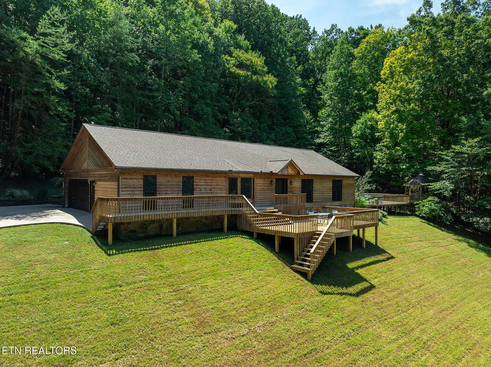 4.8 Acres of Land with Home for Sale in Powell, Tennessee