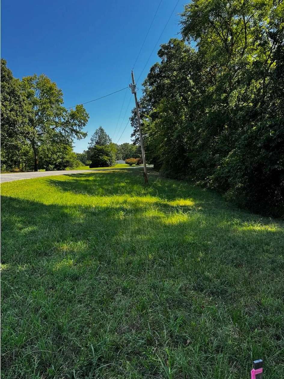 39.8 Acres of Recreational Land for Sale in Huntingdon, Tennessee