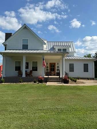 5 Acres of Land with Home for Sale in Cottontown, Tennessee