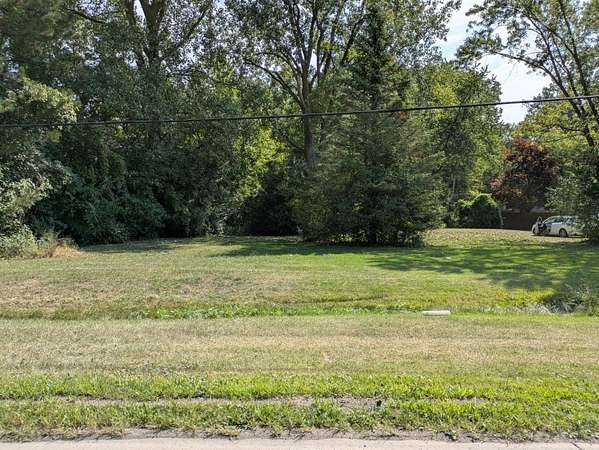 1 Acre of Land for Sale in Taylor, Michigan