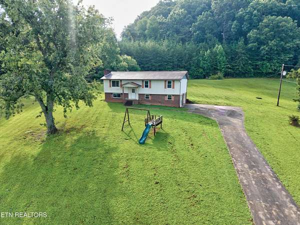 4.1 Acres of Improved Mixed-Use Land for Sale in Friendsville, Tennessee