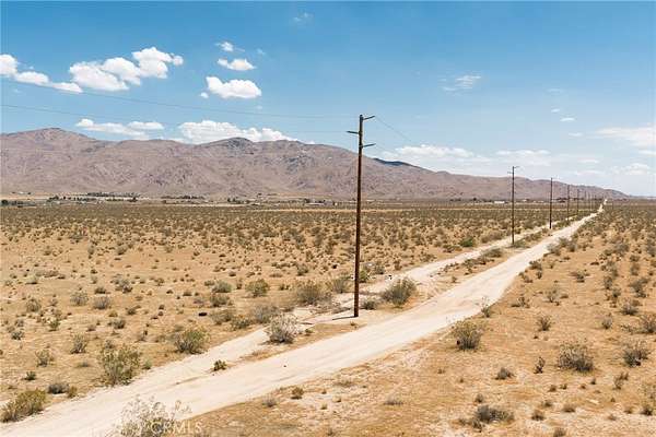 37.3 Acres of Recreational & Residential Land for Sale in Apple Valley, California