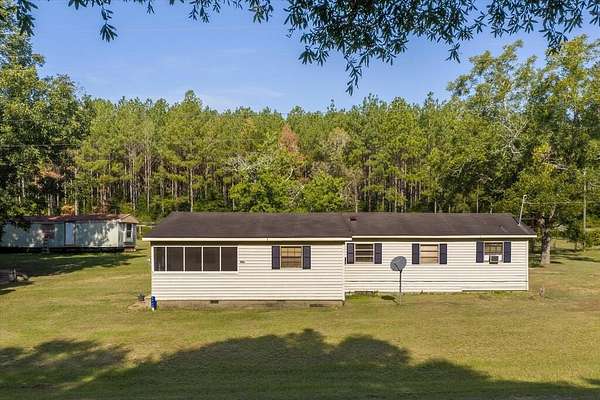 3.5 Acres of Land with Home for Sale in Abbeville, Alabama