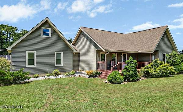13 Acres of Land with Home for Sale in Crossville, Tennessee