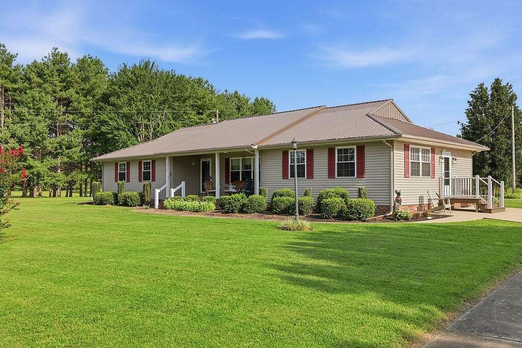 10 Acres of Land with Home for Sale in Murray, Kentucky