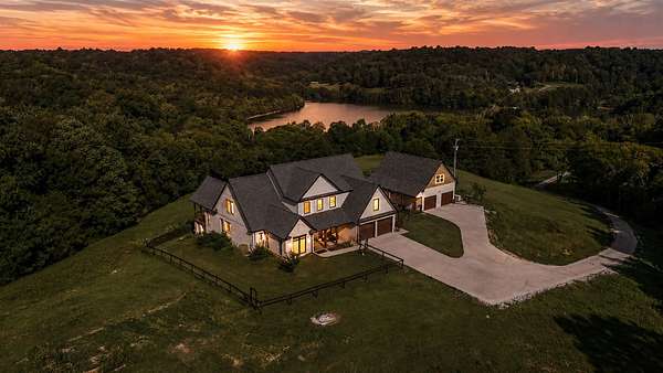 16.4 Acres of Land with Home for Sale in Manchester, Tennessee