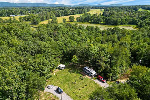 1 Acre of Residential Land for Sale in Crossville, Tennessee