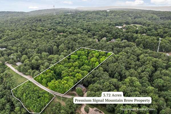 3.72 Acres of Residential Land for Sale in Signal Mountain, Tennessee