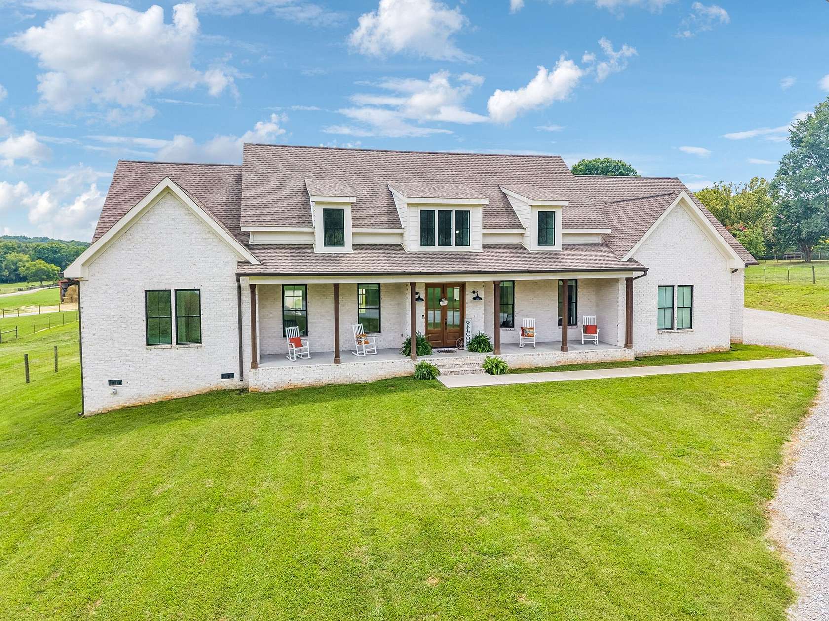 16.9 Acres of Land with Home for Sale in Spring Hill, Tennessee