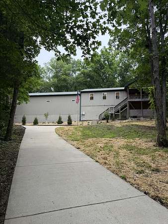5.52 Acres of Land with Home for Sale in Gallatin, Tennessee