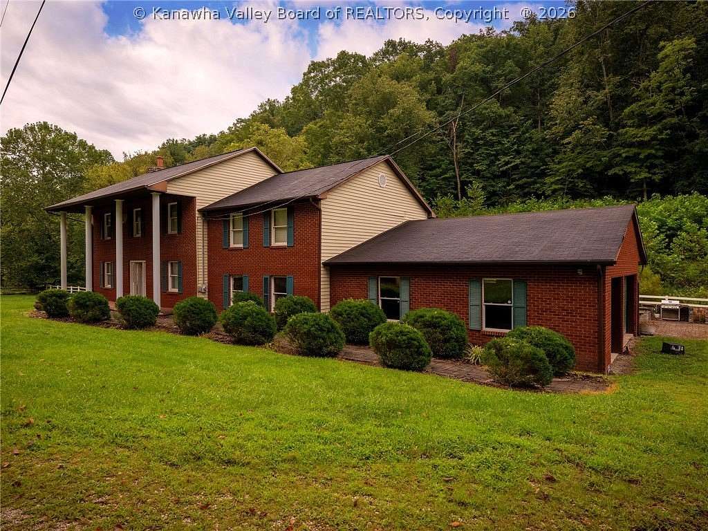 19.7 Acres of Land with Home for Sale in St. Albans, West Virginia