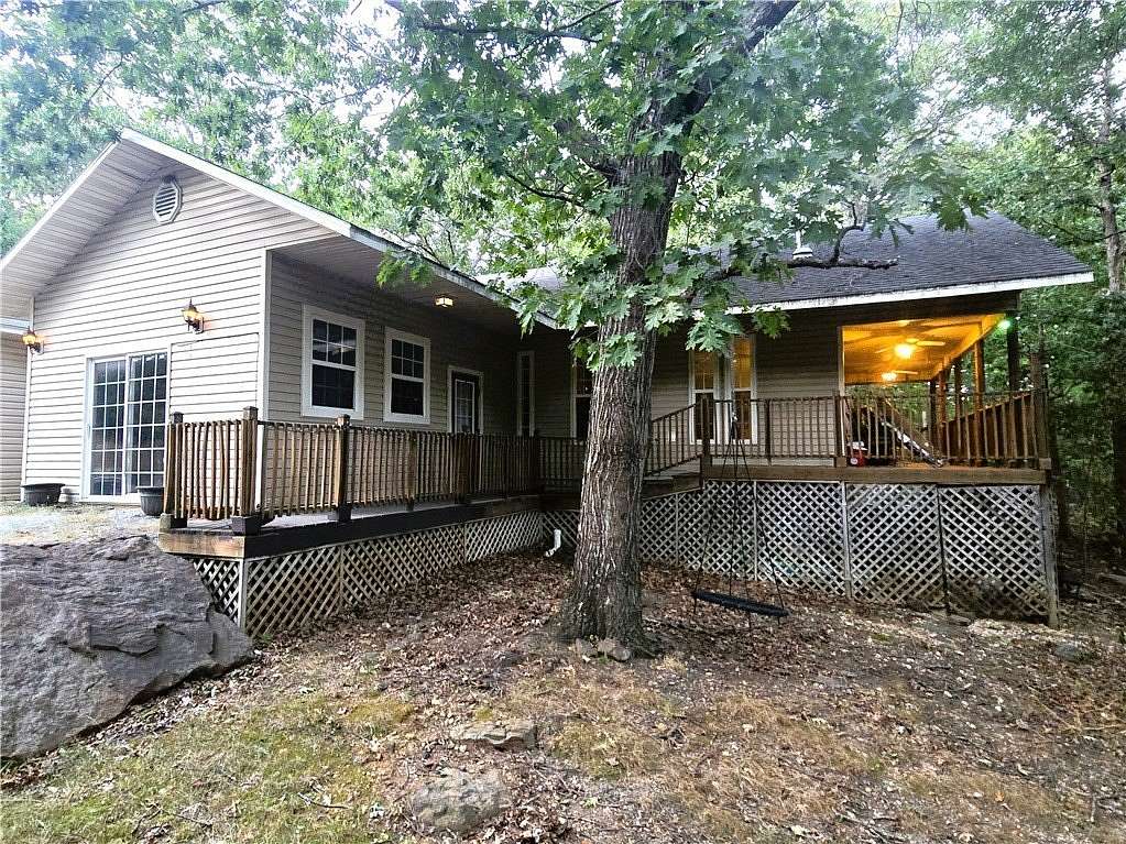 3.1 Acres of Land with Home for Auction in Lincoln, Arkansas