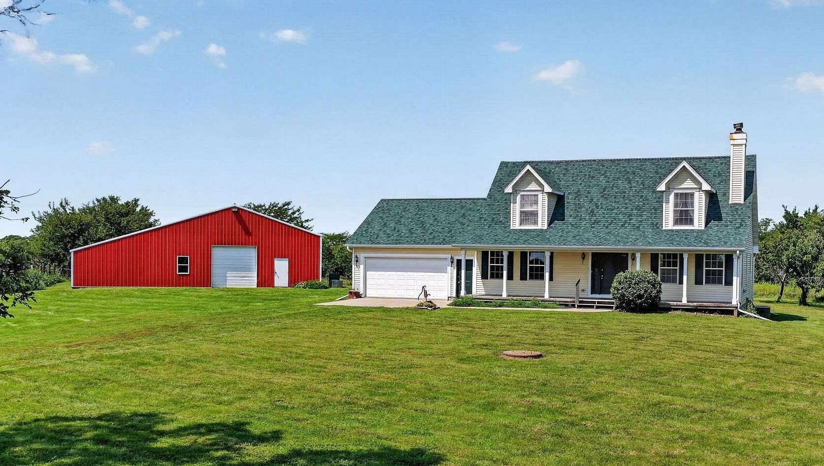 2.16 Acres of Land with Home for Sale in Chariton, Iowa