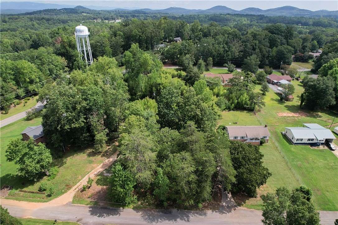 0.5 Acres of Residential Land for Sale in Pickens, South Carolina