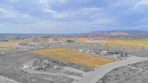 2 Acres of Residential Land for Sale in El Paso, Texas