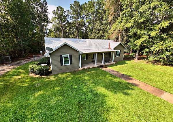 1.5 Acres of Land with Home for Sale in Bainbridge, Georgia