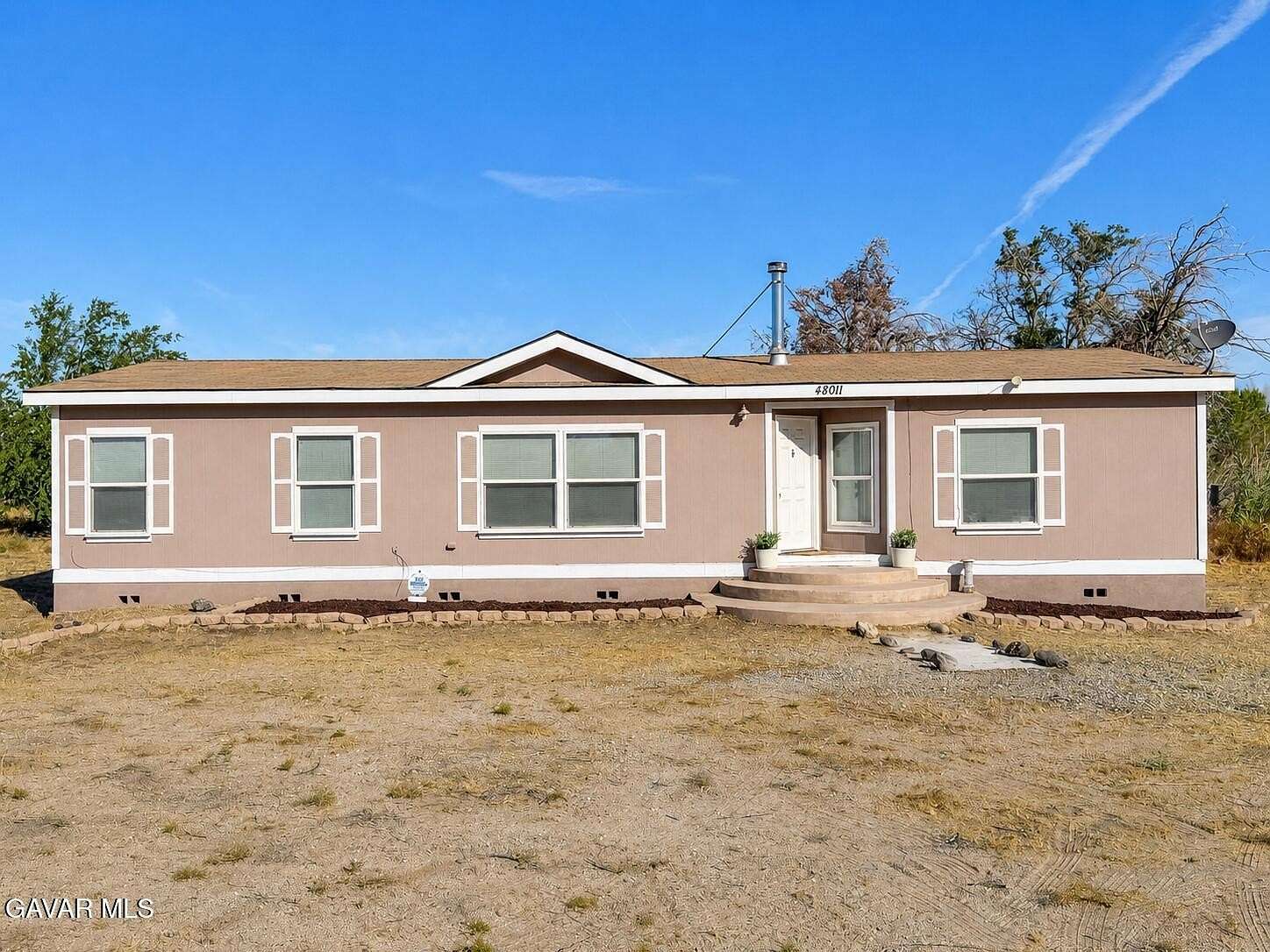 2.5 Acres of Land with Home for Sale in Lancaster, California