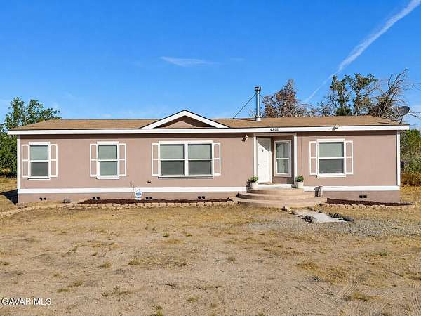 2.5 Acres of Land with Home for Sale in Lancaster, California
