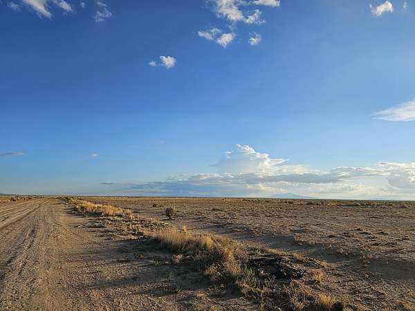 0.25 Acres of Land for Sale in Los Lunas, New Mexico