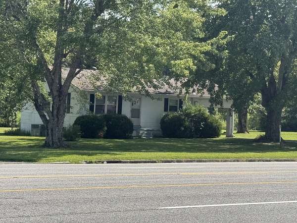 4 Acres of Land with Home for Sale in Manchester, Tennessee