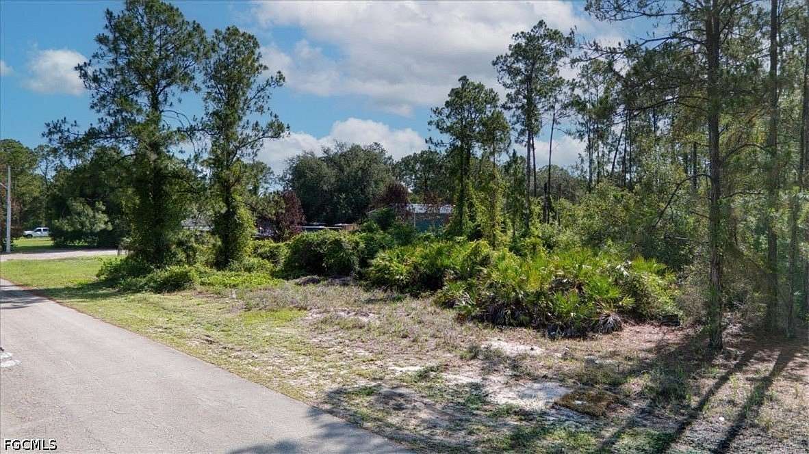0.5 Acres of Residential Land for Sale in Alva, Florida
