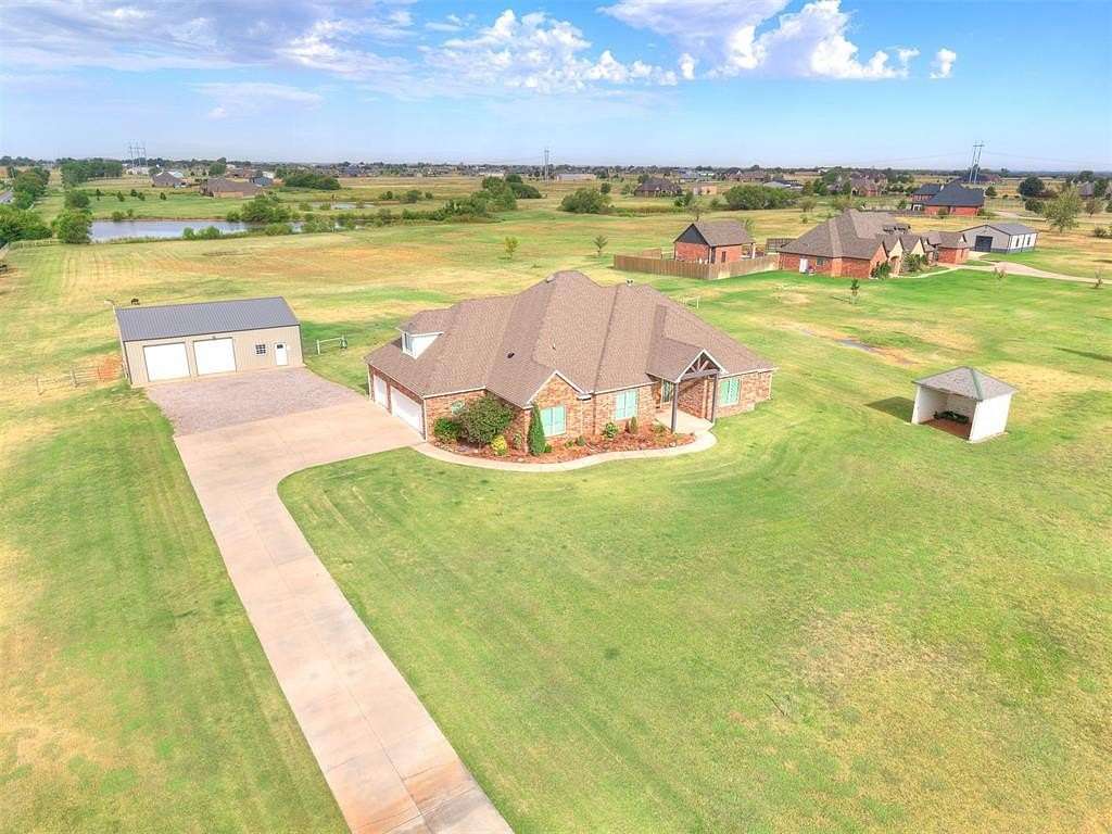 7.86 Acres of Land with Home for Sale in El Reno, Oklahoma