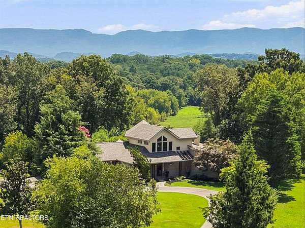 15.2 Acres of Land with Home for Sale in Maryville, Tennessee