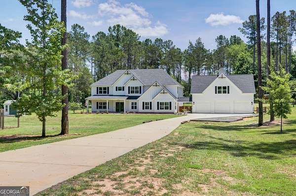 5 Acres of Land with Home for Sale in Senoia, Georgia