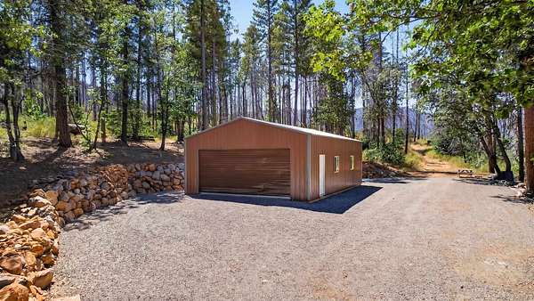 8.28 Acres of Land for Sale in Greenville, California