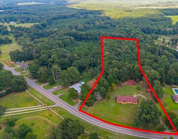 4.5 Acres of Land with Home for Sale in Ariton, Alabama