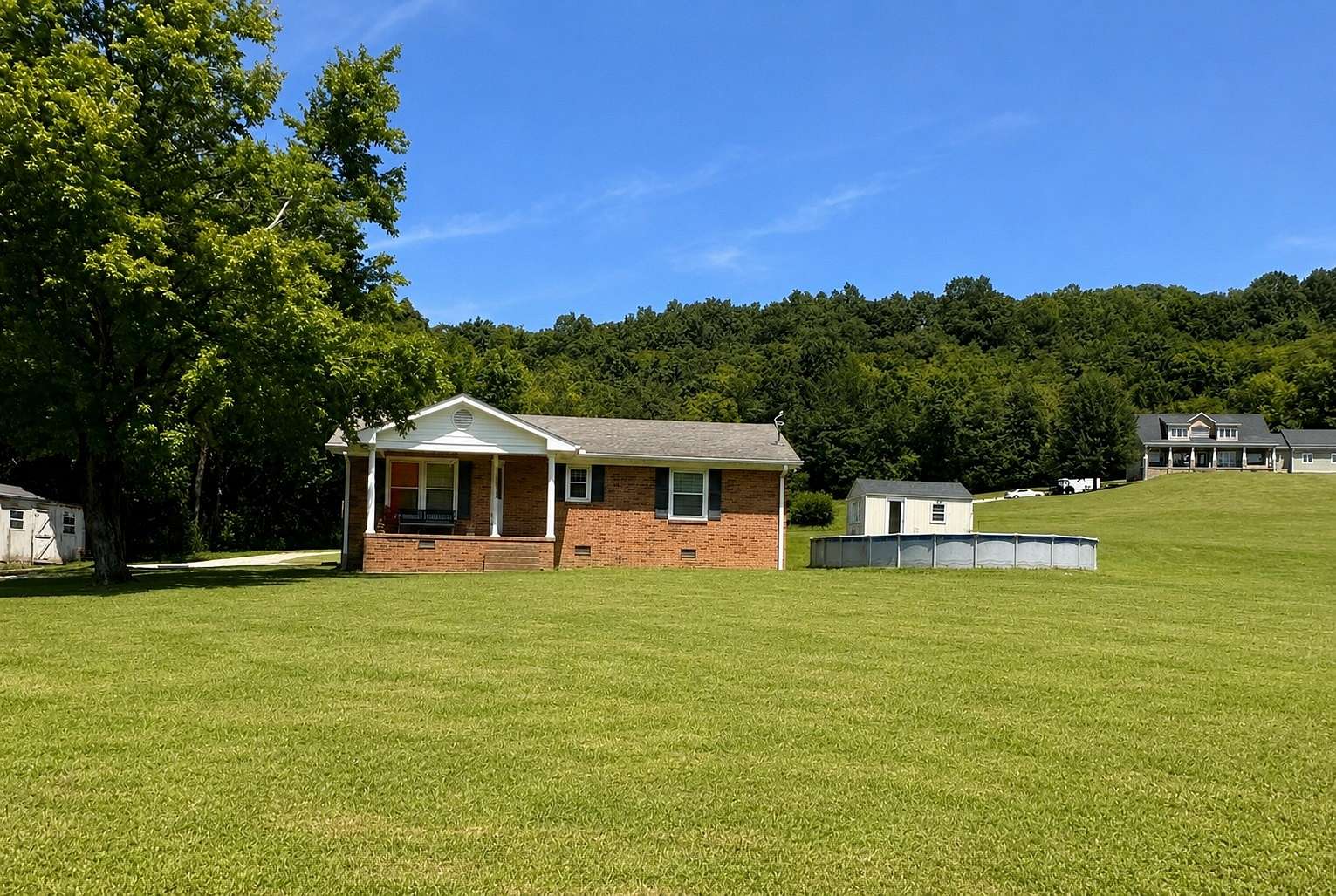 5 Acres of Land with Home for Sale in Franklin, Tennessee