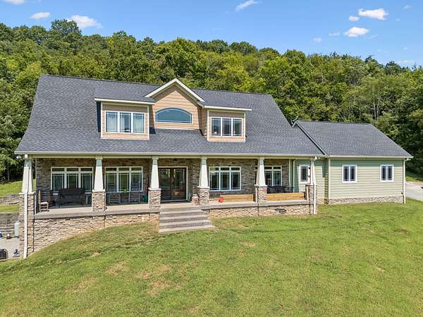 4 Acres of Land with Home for Sale in Franklin, Tennessee
