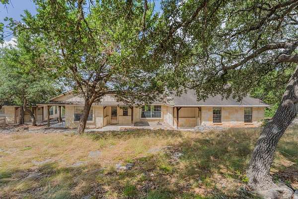 25.6 Acres of Land with Home for Sale in Kerrville, Texas